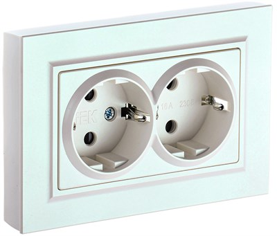 BRITE Роз. 2-я с з/к без з/ш 16А в сб. РС12-3-БрЖ жемч. IEK BR-R21-16-K36-F - фото 241999