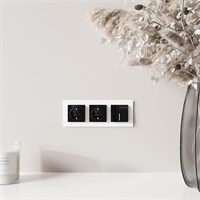 Розетка с заземлением, шторками и USB тип A+C (черный акрил) W1171748 a064044