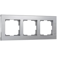Рамка из металла на 3 поста Аluminium алюминий W0031706 a050950